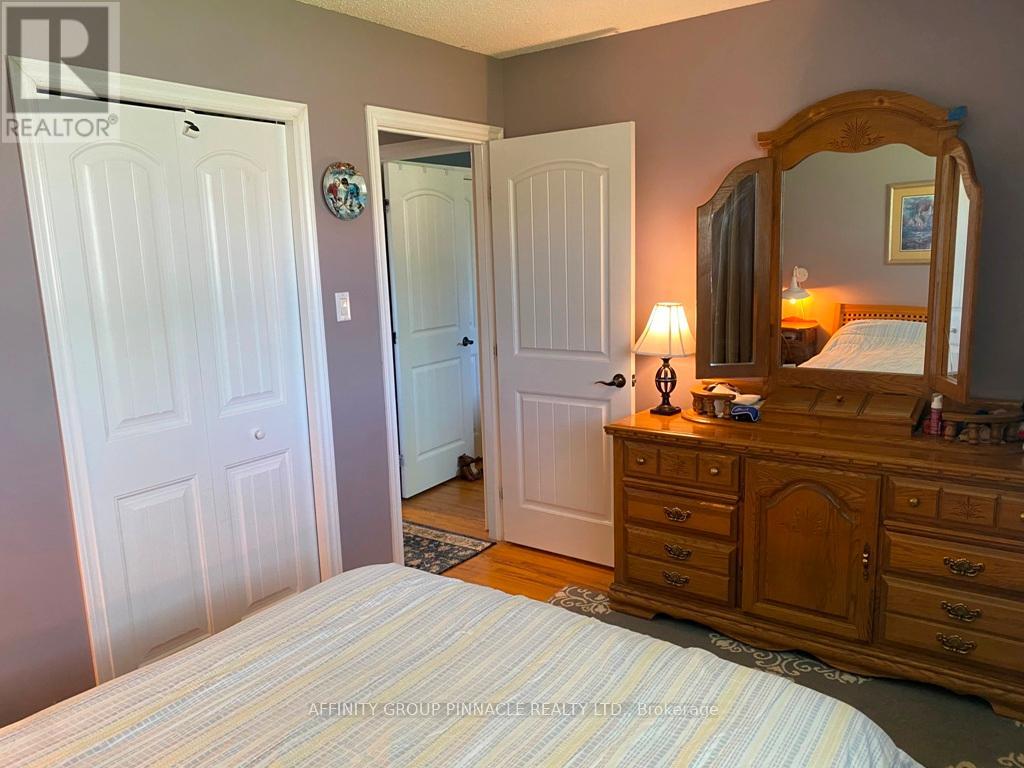52 Elaine Drive, Kawartha Lakes, Ontario  K9V 4X8 - Photo 18 - X12158027