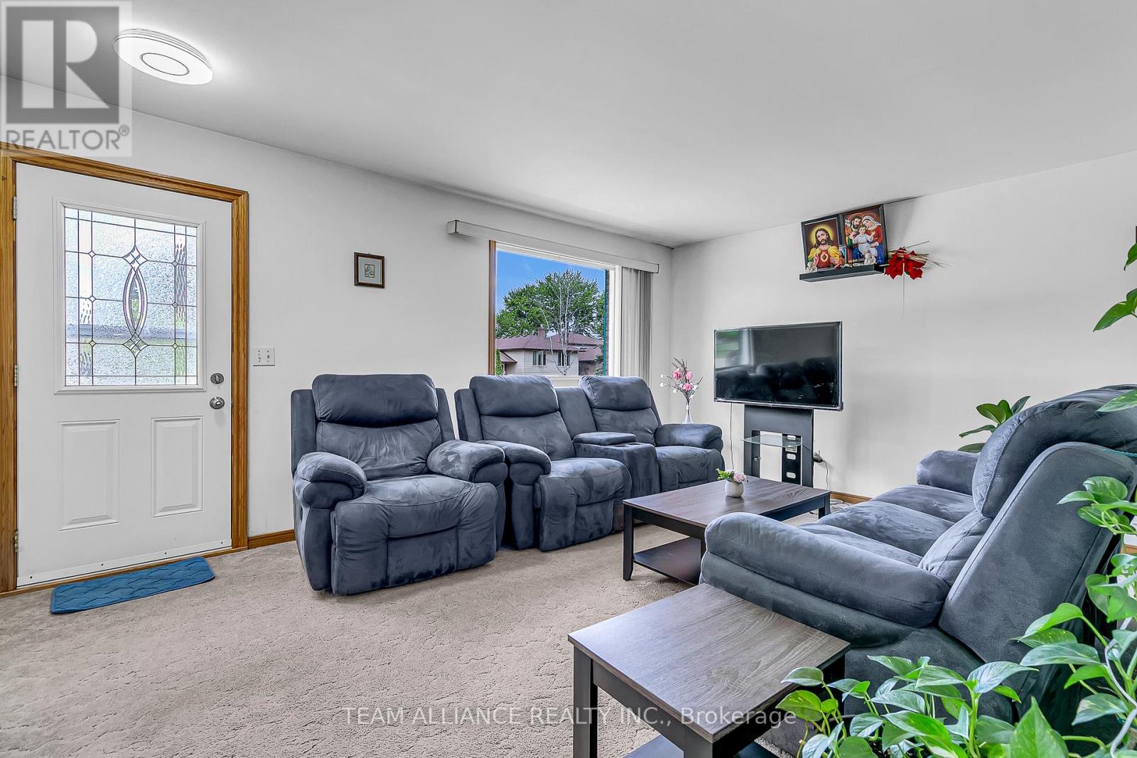 514 Desjardins Street, Lakeshore, Ontario  N0R 1A0 - Photo 8 - X12158071