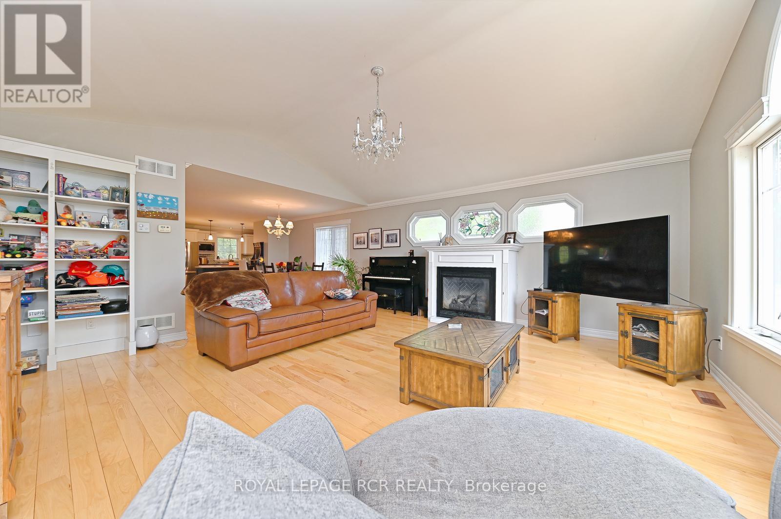 24 Dean Road, Mulmur, Ontario  L0N 1S8 - Photo 11 - X12158093