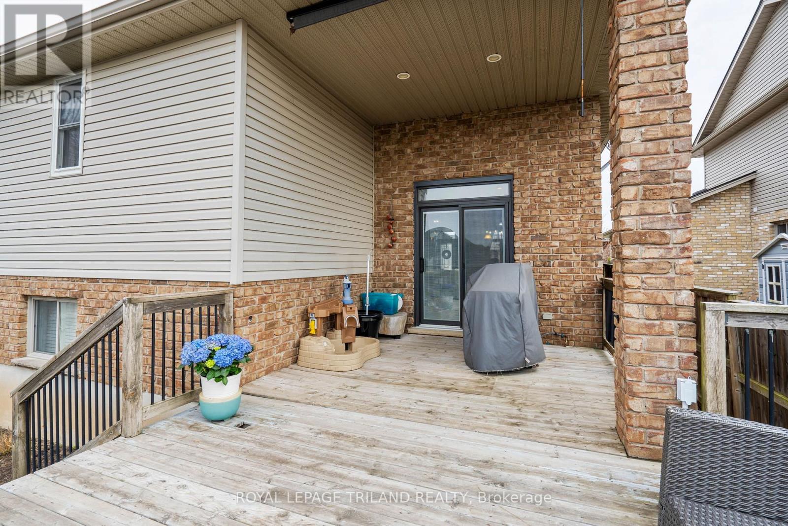 30 Hagerman Crescent, St. Thomas, Ontario  N5R 6K2 - Photo 40 - X12158143