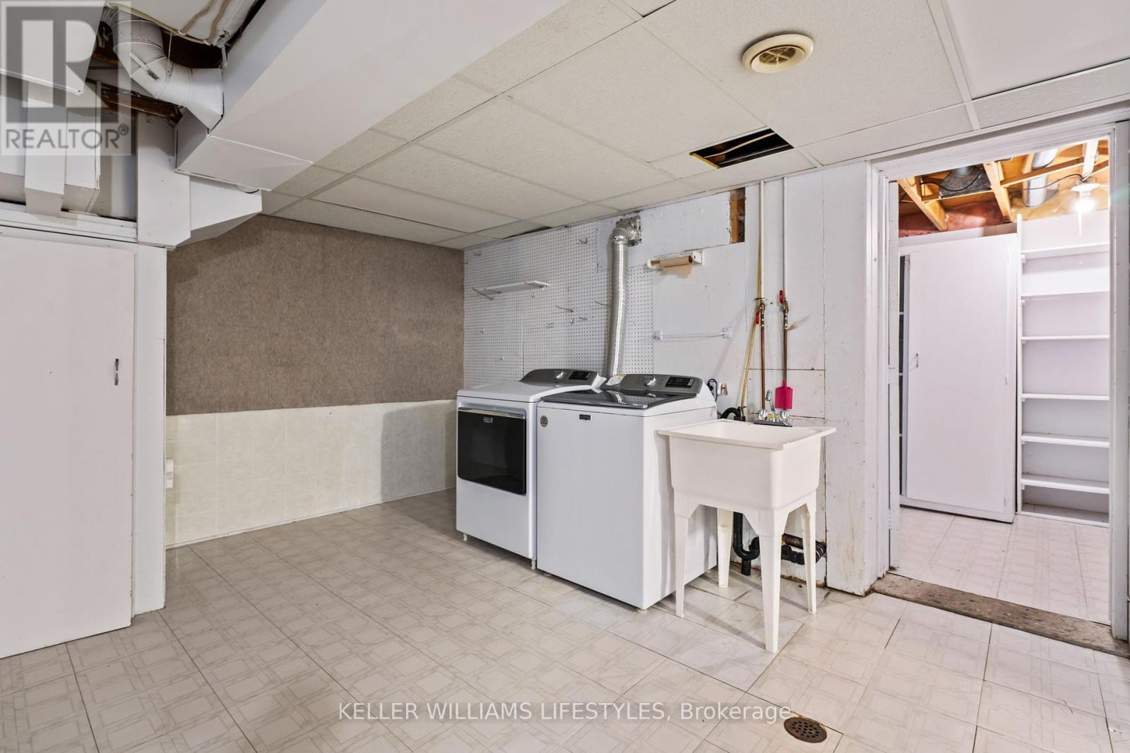 116 Irving Place, London East (East D), Ontario  N5V 2H8 - Photo 32 - X12158170