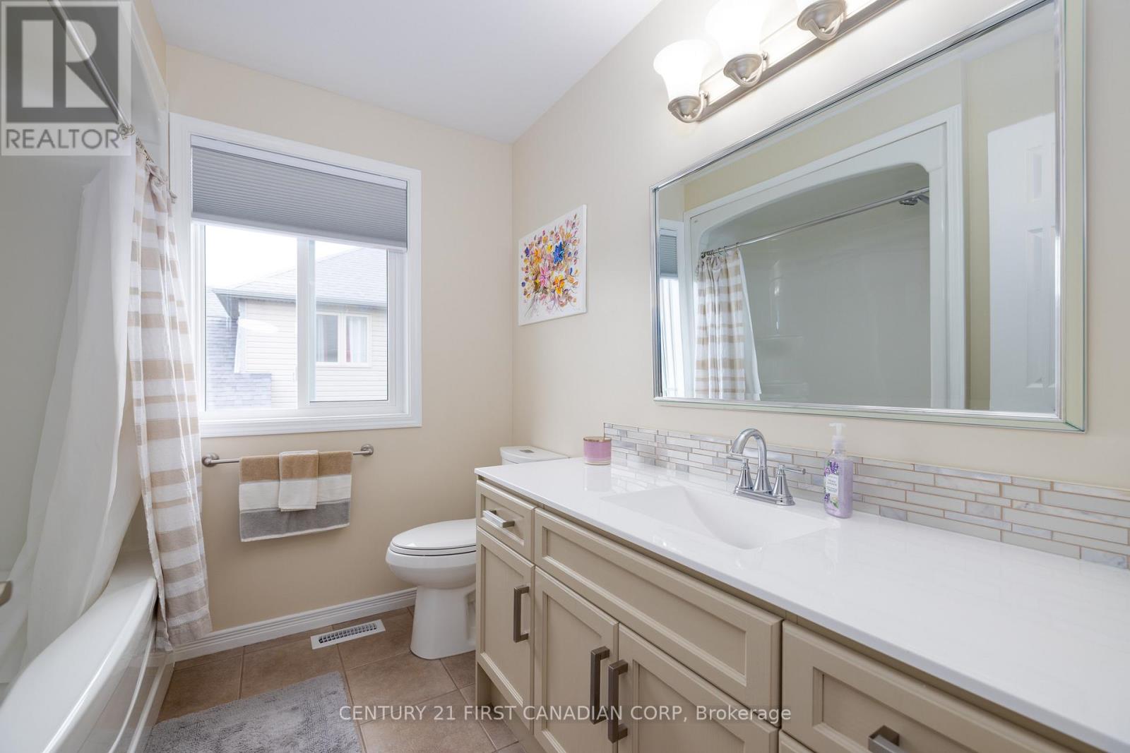 21 Maplewood Lane, Middlesex Centre (Ilderton), Ontario  M0M 2A0 - Photo 25 - X12158175