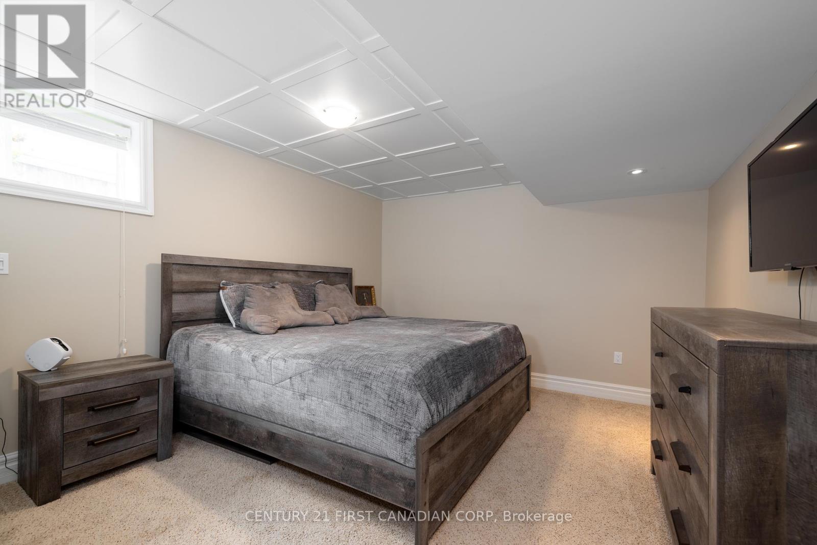 21 Maplewood Lane, Middlesex Centre (Ilderton), Ontario  M0M 2A0 - Photo 30 - X12158175