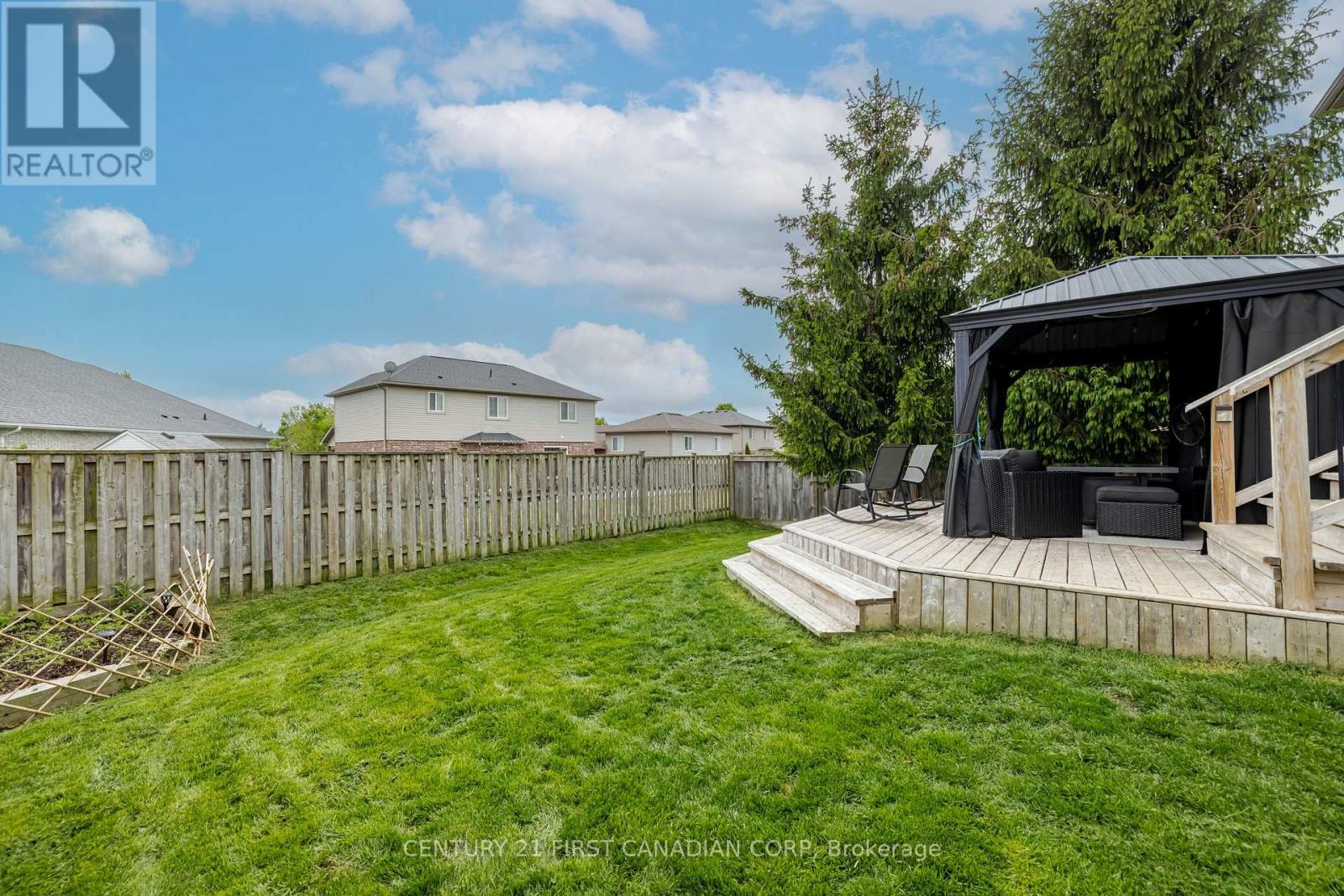 21 Maplewood Lane, Middlesex Centre, Ontario  M0M 2A0 - Photo 37 - X12158175