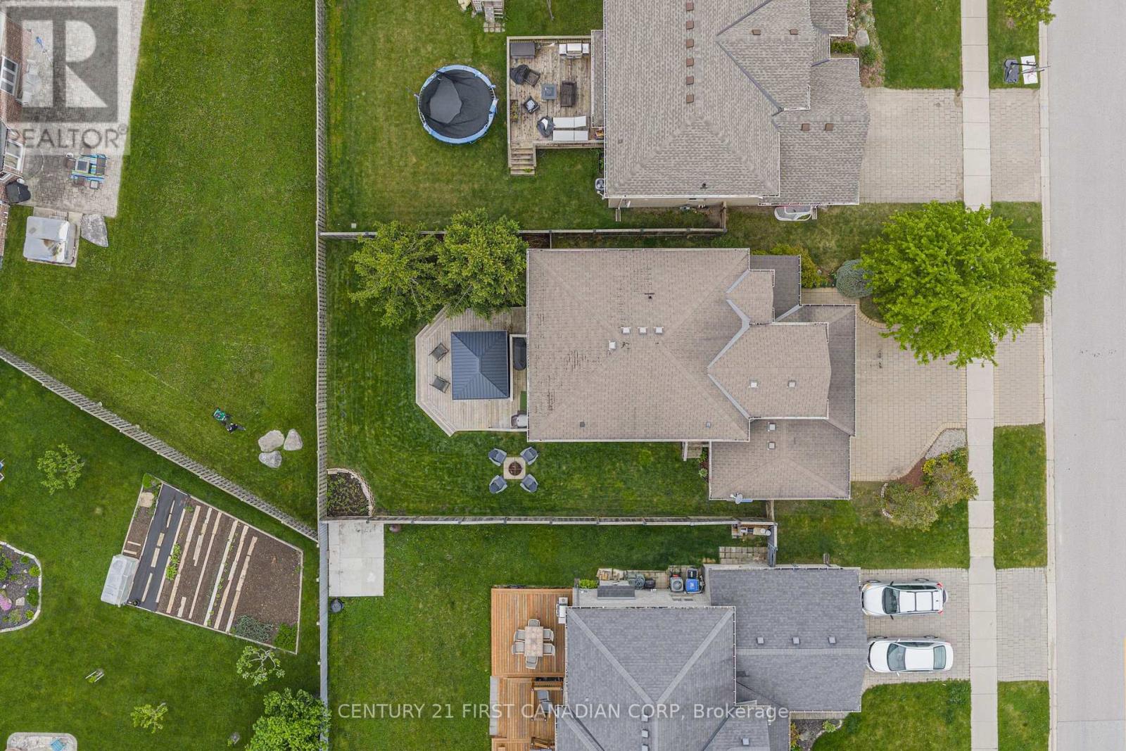 21 Maplewood Lane, Middlesex Centre, Ontario  M0M 2A0 - Photo 40 - X12158175