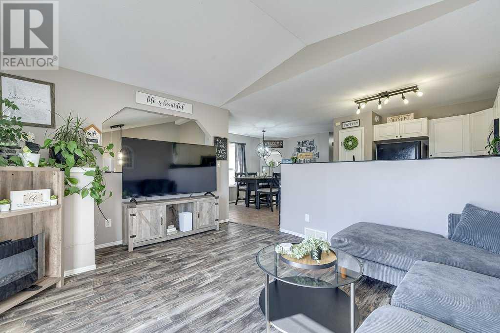 5412 47a Street, Bentley, Alberta  T0C 0J0 - Photo 8 - A2217765