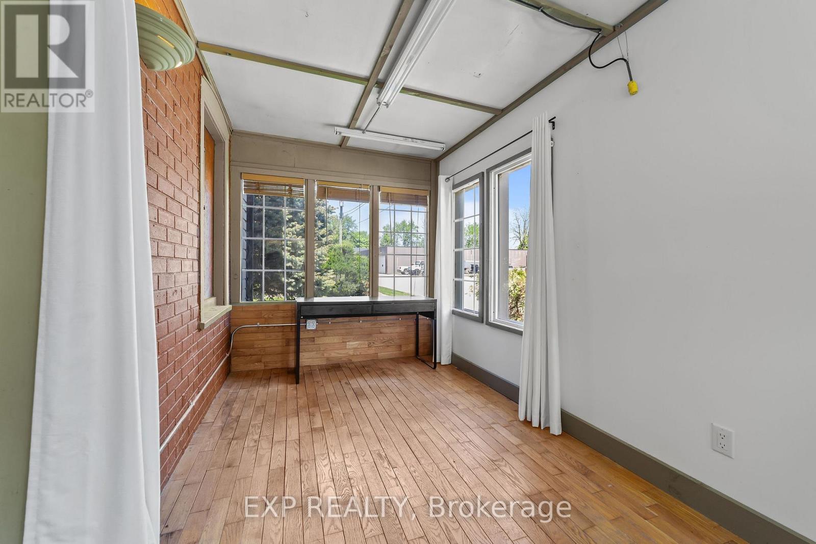 137 Fried Street, Bluewater (Dashwood), Ontario  N0M 1N0 - Photo 13 - X12158178