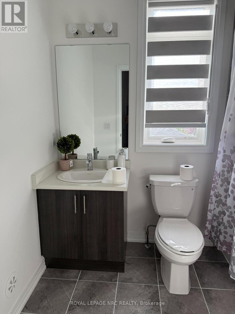 48 Sidney Rose Common Avenue N, St. Catharines, Ontario  L2T 0B3 - Photo 16 - X12158165
