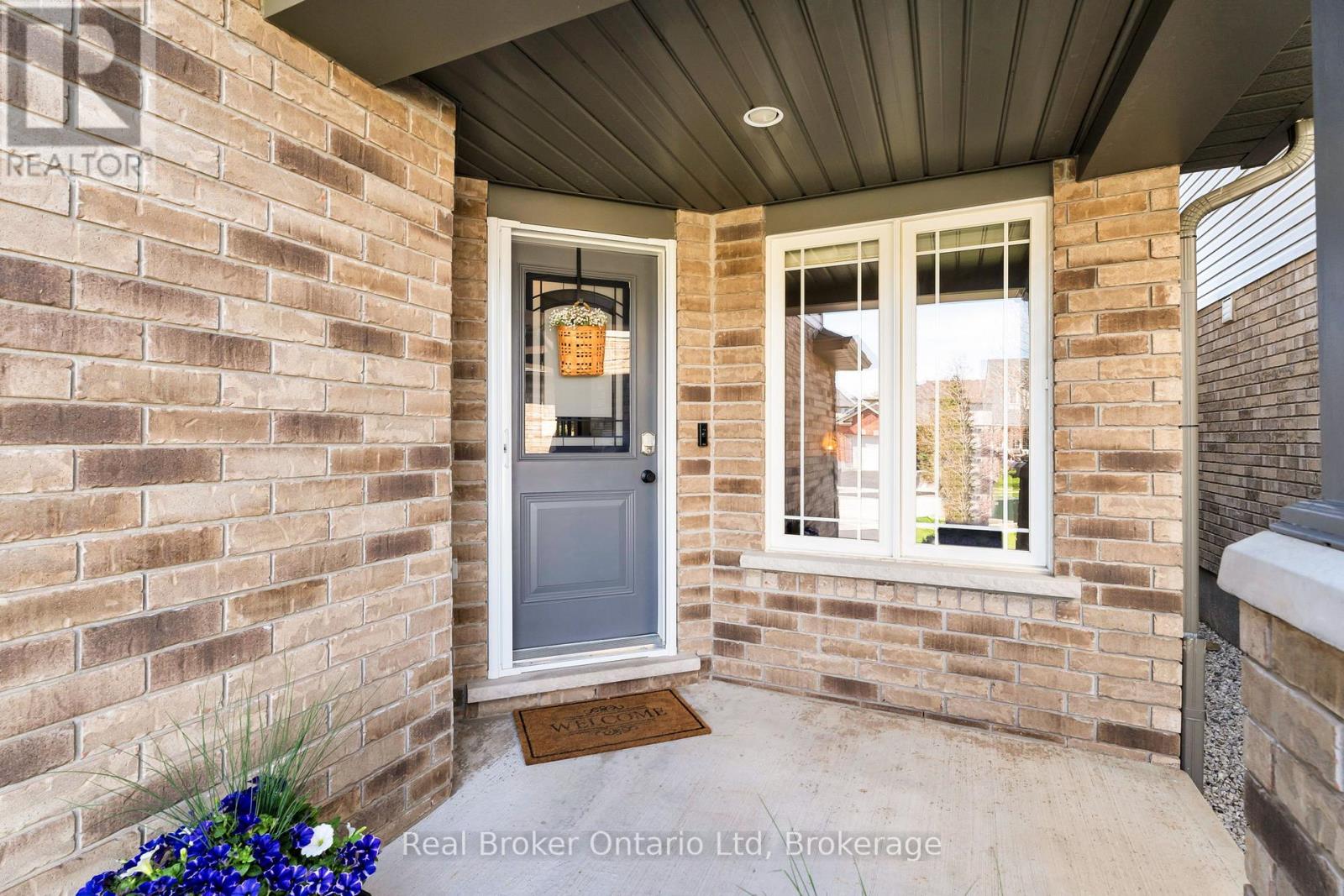 32 Maude Lane, Guelph, Ontario  N1E 0G3 - Photo 4 - X12158142