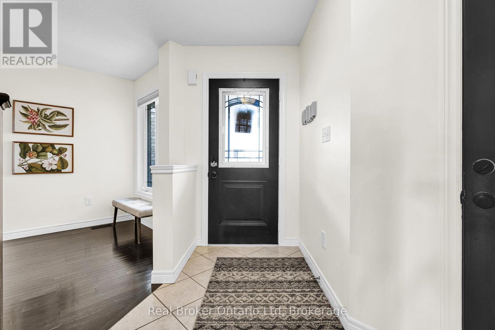 32 Maude Lane, Guelph, Ontario  N1E 0G3 - Photo 5 - X12158142