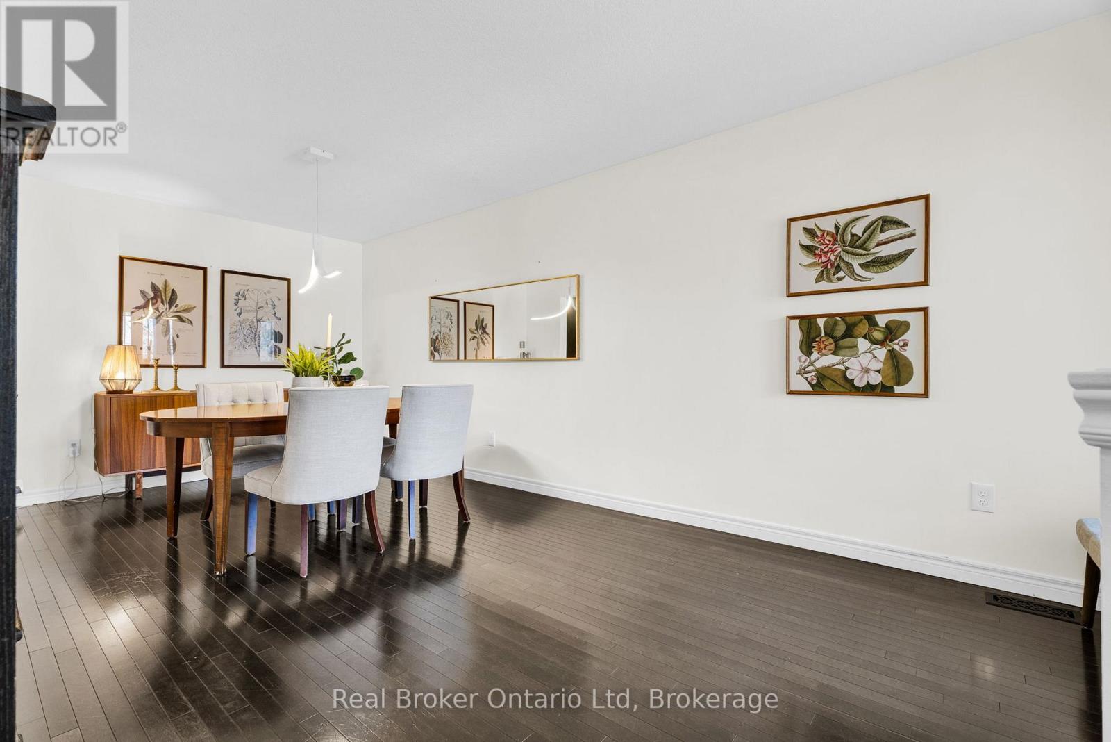 32 Maude Lane, Guelph, Ontario  N1E 0G3 - Photo 6 - X12158142