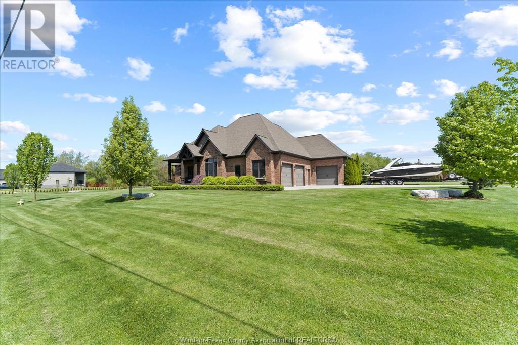 36 Willow Beach Road, Amherstburg, Ontario  N9V 2Y8 - Photo 3 - 25012435