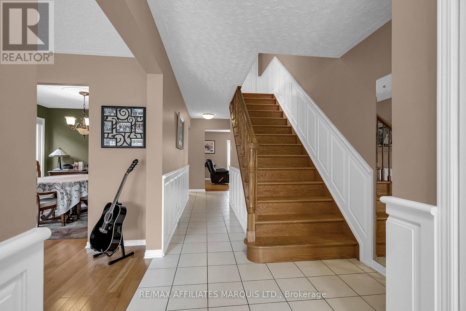 Property at 1402 HOLY CROSS BOULEVARD image 2