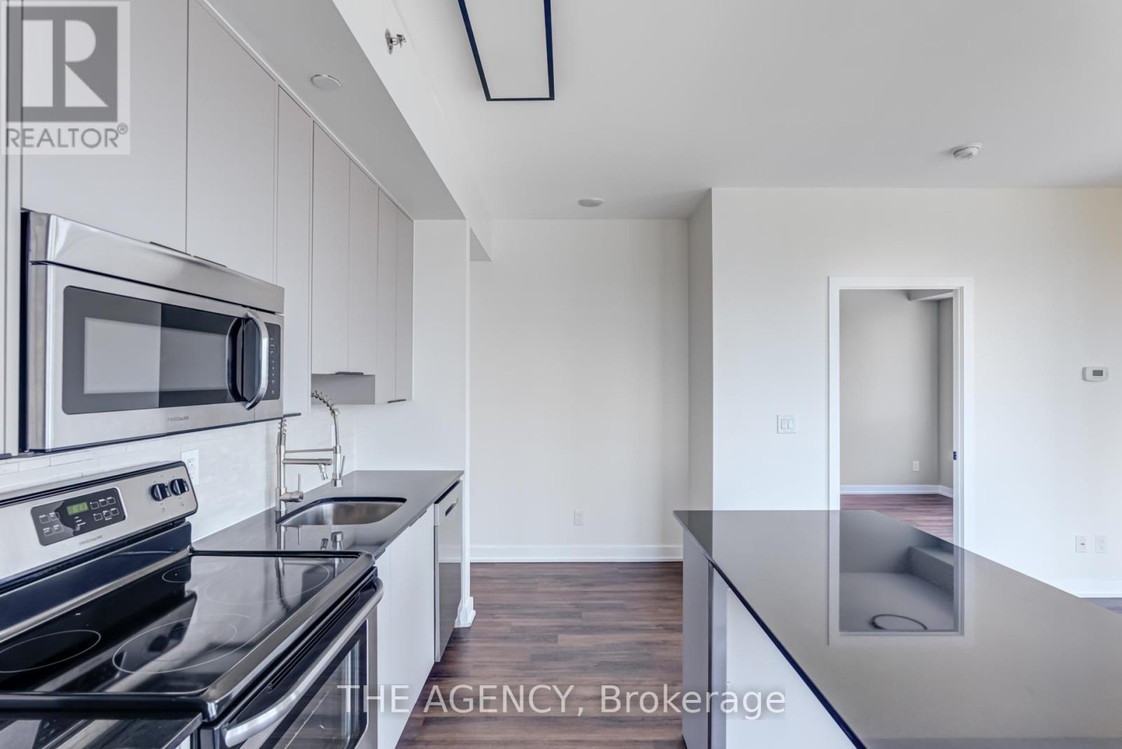 2009 - 225 Sackville Street, Toronto, Ontario  M5A 0B9 - Photo 8 - C12158150