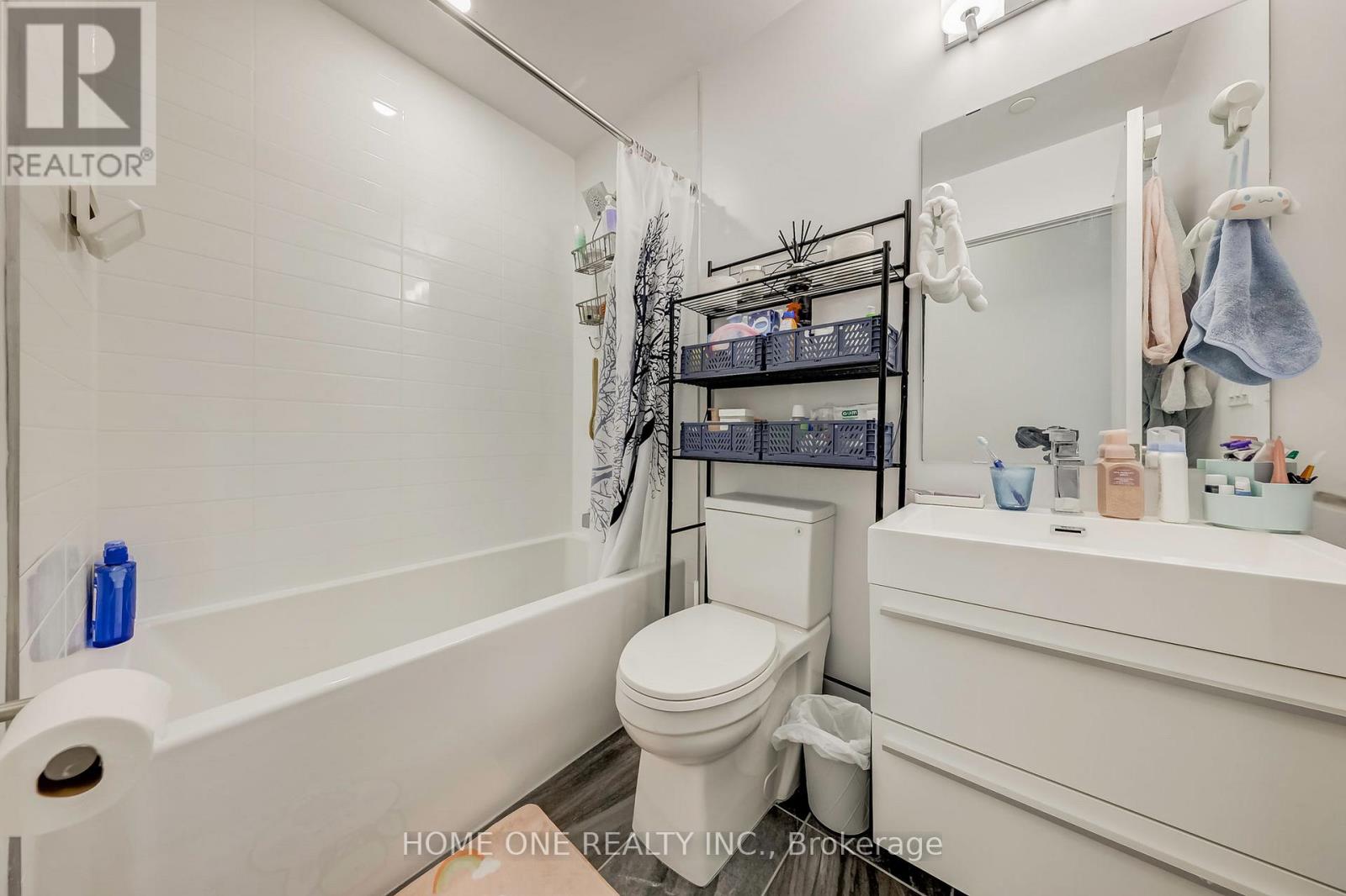 404 - 181 Bedford Road, Toronto, Ontario  M5R 0C2 - Photo 19 - C12158153
