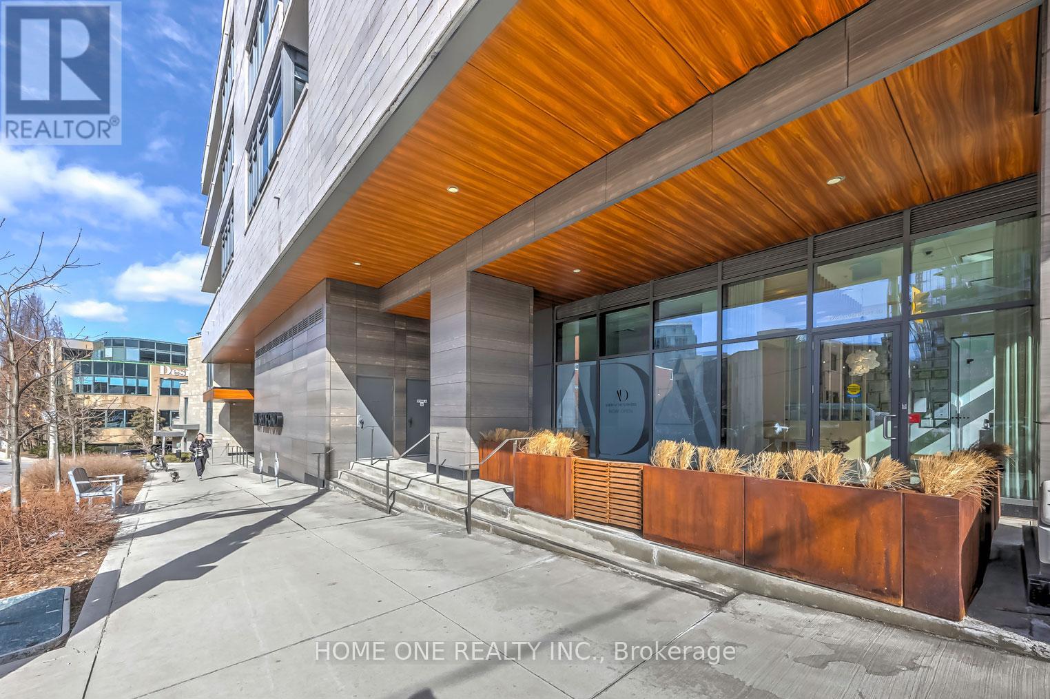 404 - 181 Bedford Road, Toronto, Ontario  M5R 0C2 - Photo 2 - C12158153
