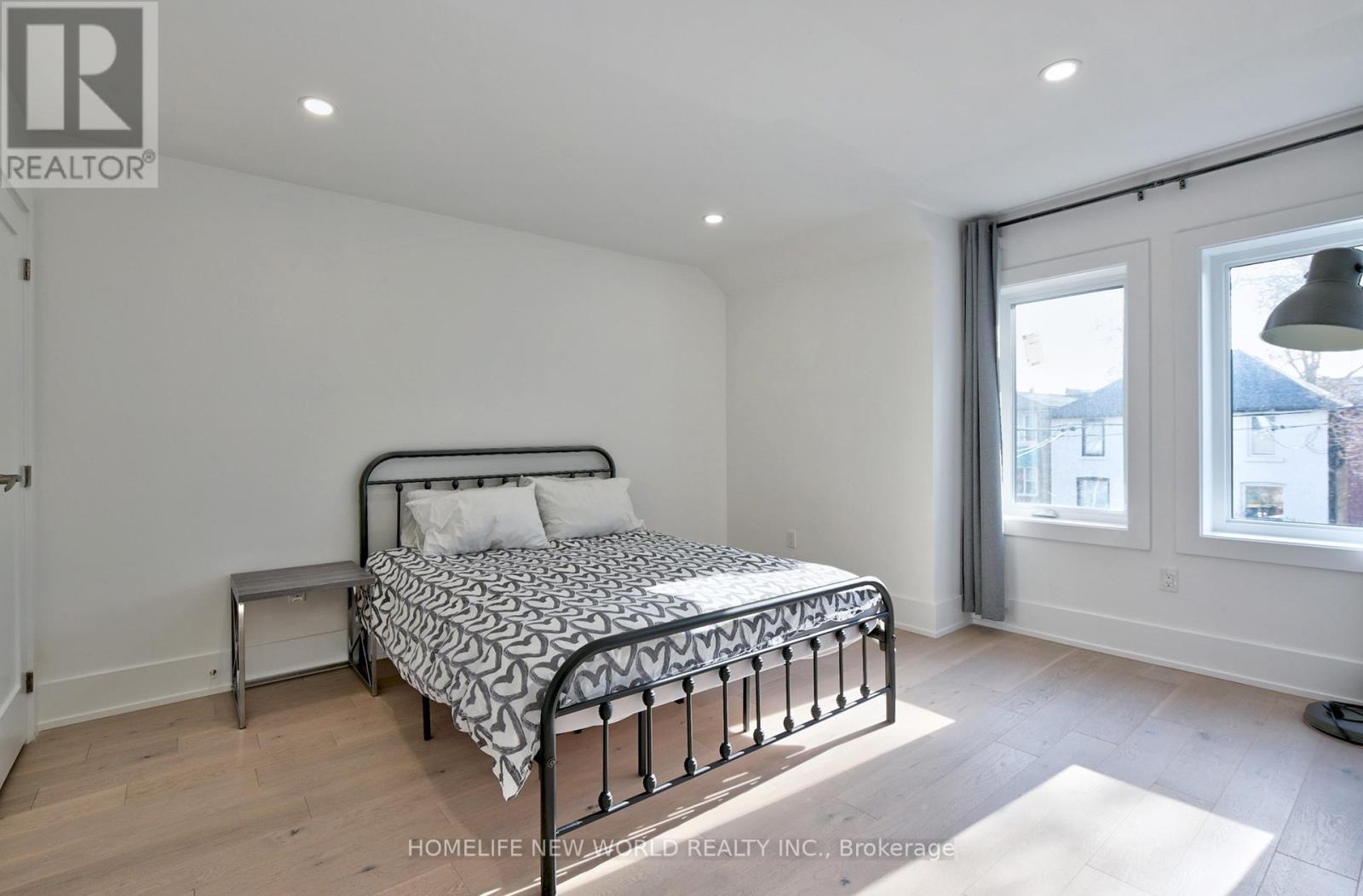 253 Albany Avenue, Toronto, Ontario  M5R 3C7 - Photo 22 - C12158176