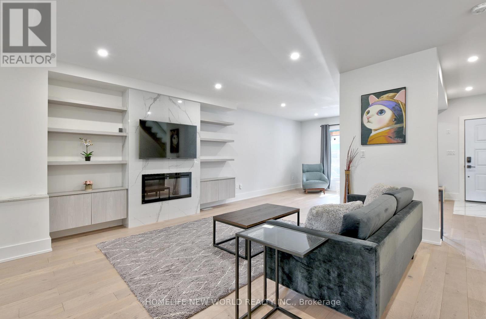253 Albany Avenue, Toronto, Ontario  M5R 3C7 - Photo 8 - C12158176