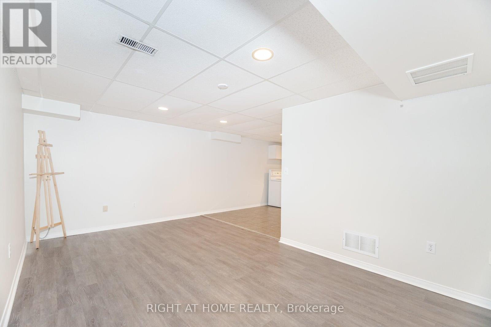 41 Acores Avenue, Toronto, Ontario  M6G 4B4 - Photo 40 - C12158190