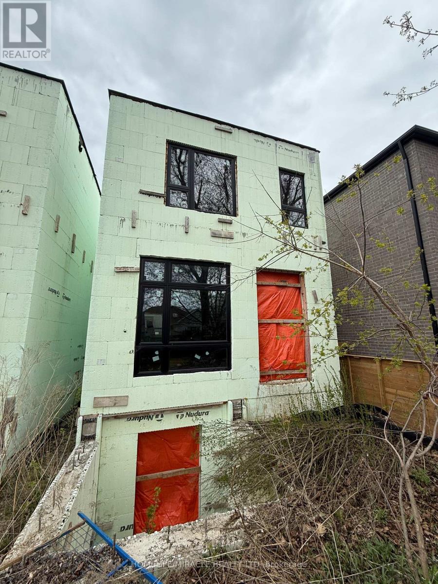 40 August Avenue, Toronto, Ontario  M1L 3M9 - Photo 2 - E12158220