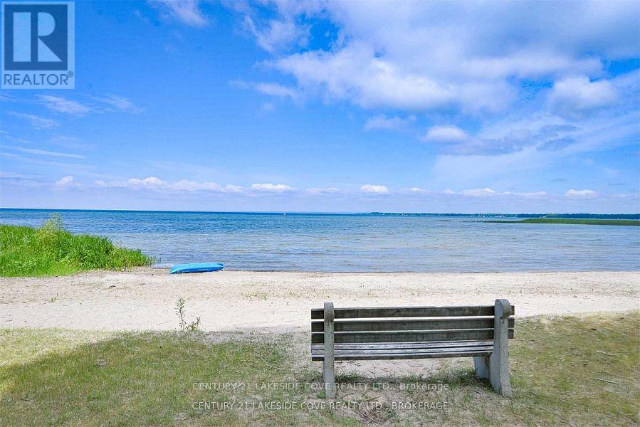 UNIT 27 - 1 PARADISE BOULEVARD S, Ramara, Ontario