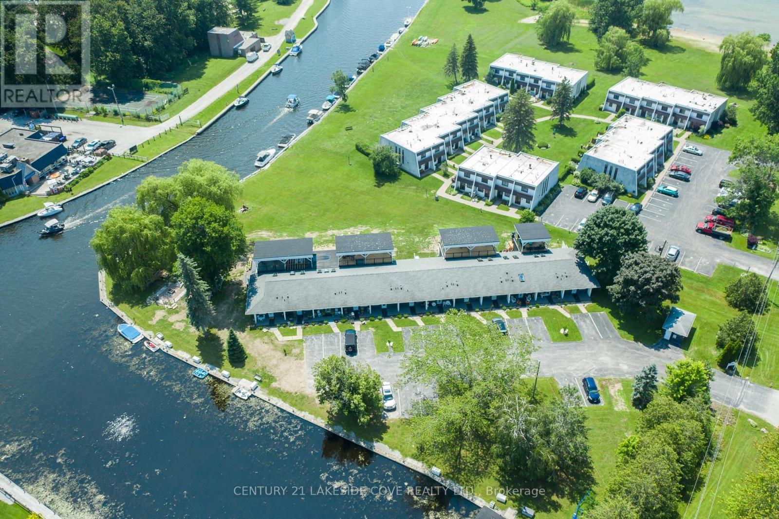 Unit 2 - 3 Paradise Boulevard, Ramara, Ontario  L0K 1B0 - Photo 3 - S12121332
