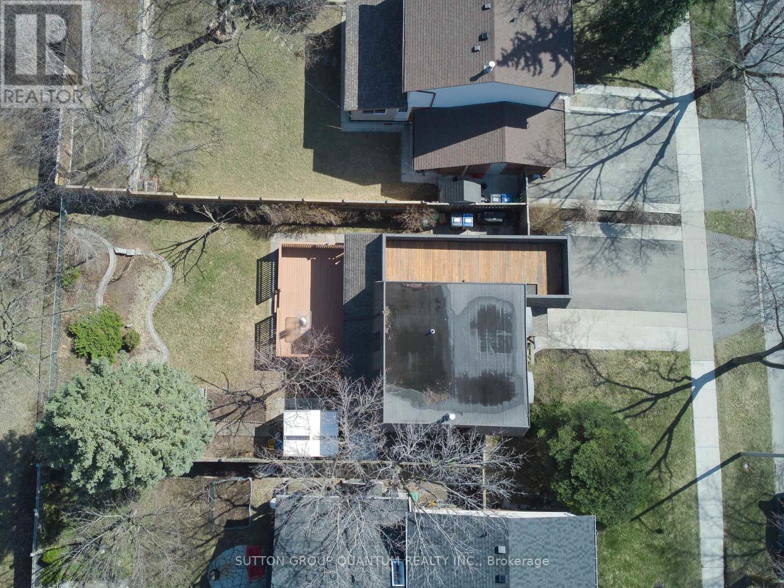 463 Lolita Gardens, Mississauga, Ontario  L5A 2A8 - Photo 6 - W12065450