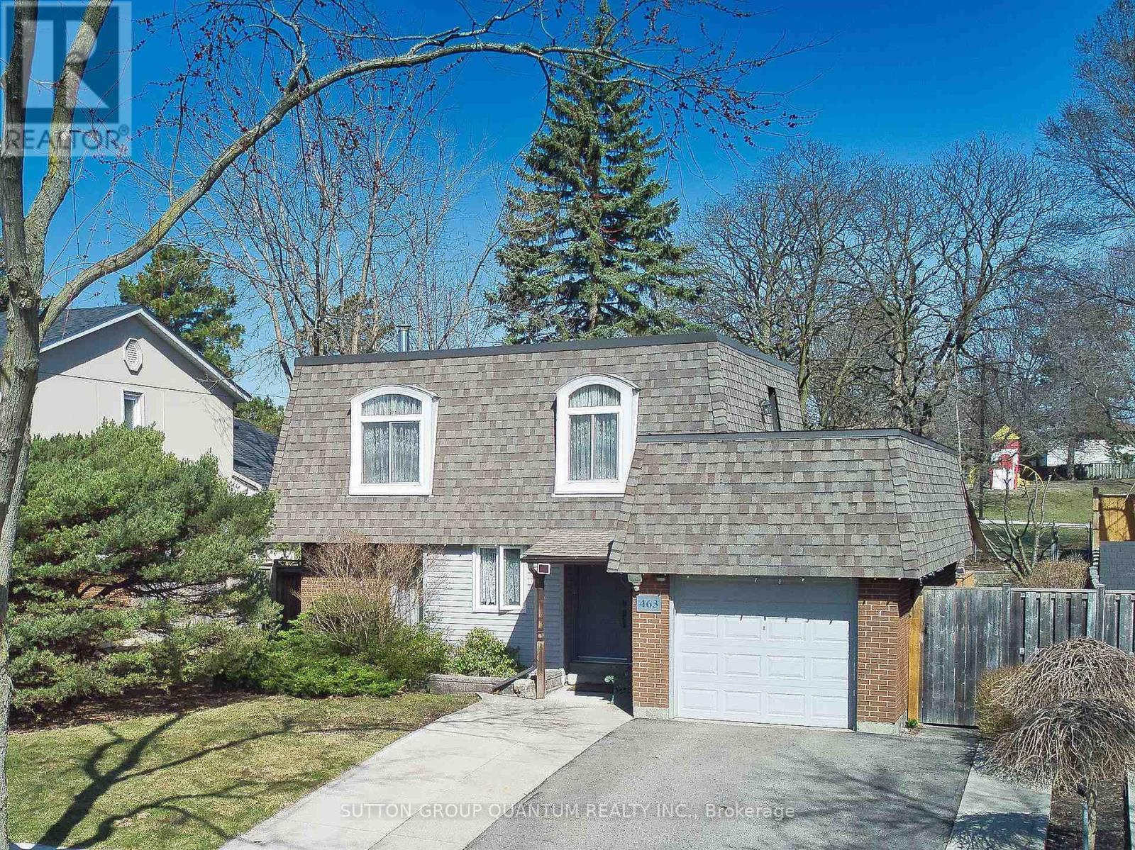 463 Lolita Gardens, Mississauga, Ontario  L5A 2A8 - Photo 2 - W12065450