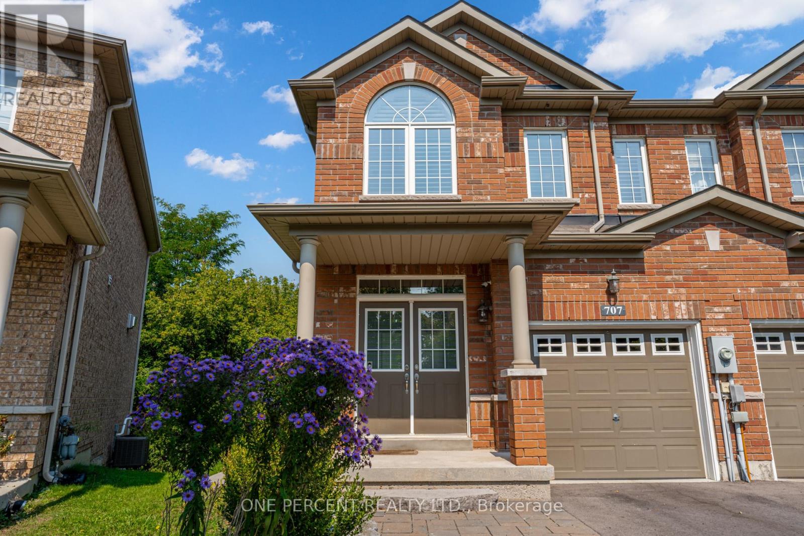 707 John Cole Court, Newmarket, Ontario  L3Y 5V7 - Photo 1 - N12158202