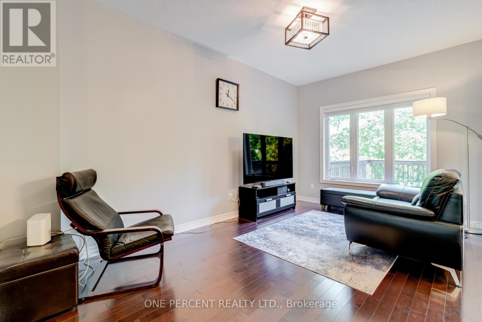 707 John Cole Court, Newmarket, Ontario  L3Y 5V7 - Photo 10 - N12158202