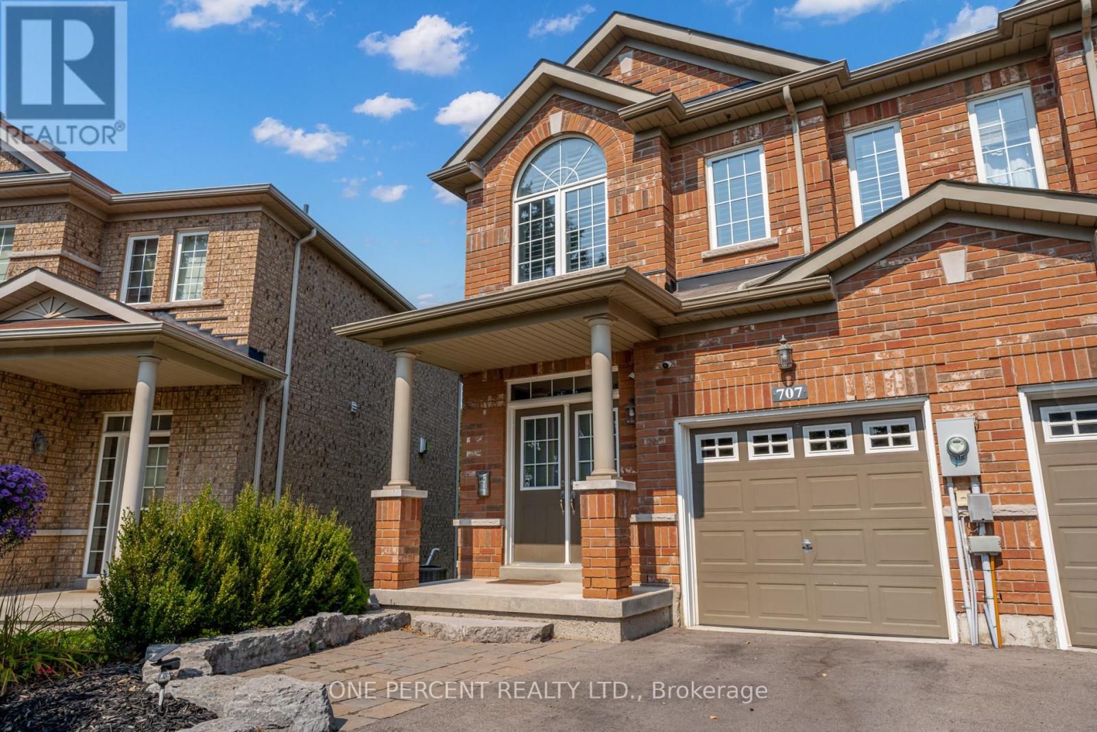 707 John Cole Court, Newmarket, Ontario  L3Y 5V7 - Photo 2 - N12158202