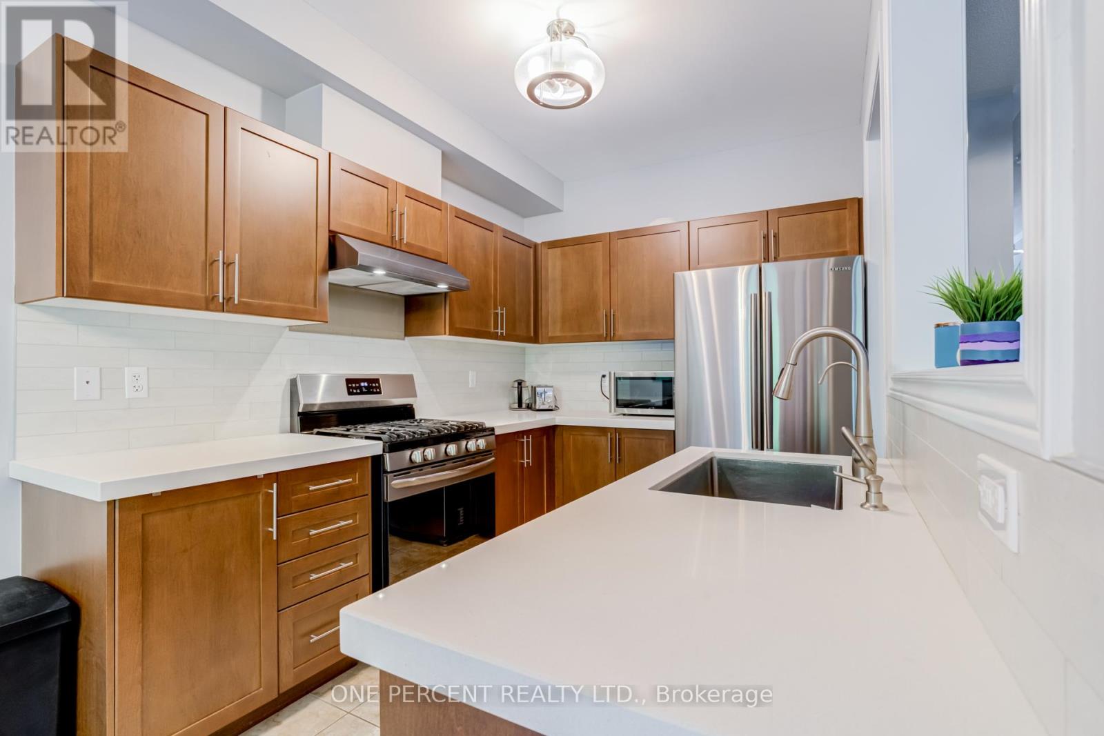 707 John Cole Court, Newmarket, Ontario  L3Y 5V7 - Photo 6 - N12158202