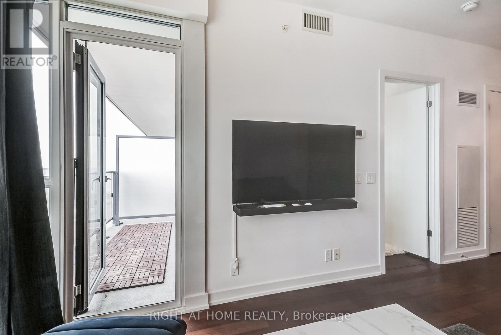 2710 - 2212 Lake Shore Boulevard W, Toronto, Ontario  M8V 1A4 - Photo 21 - W12158187