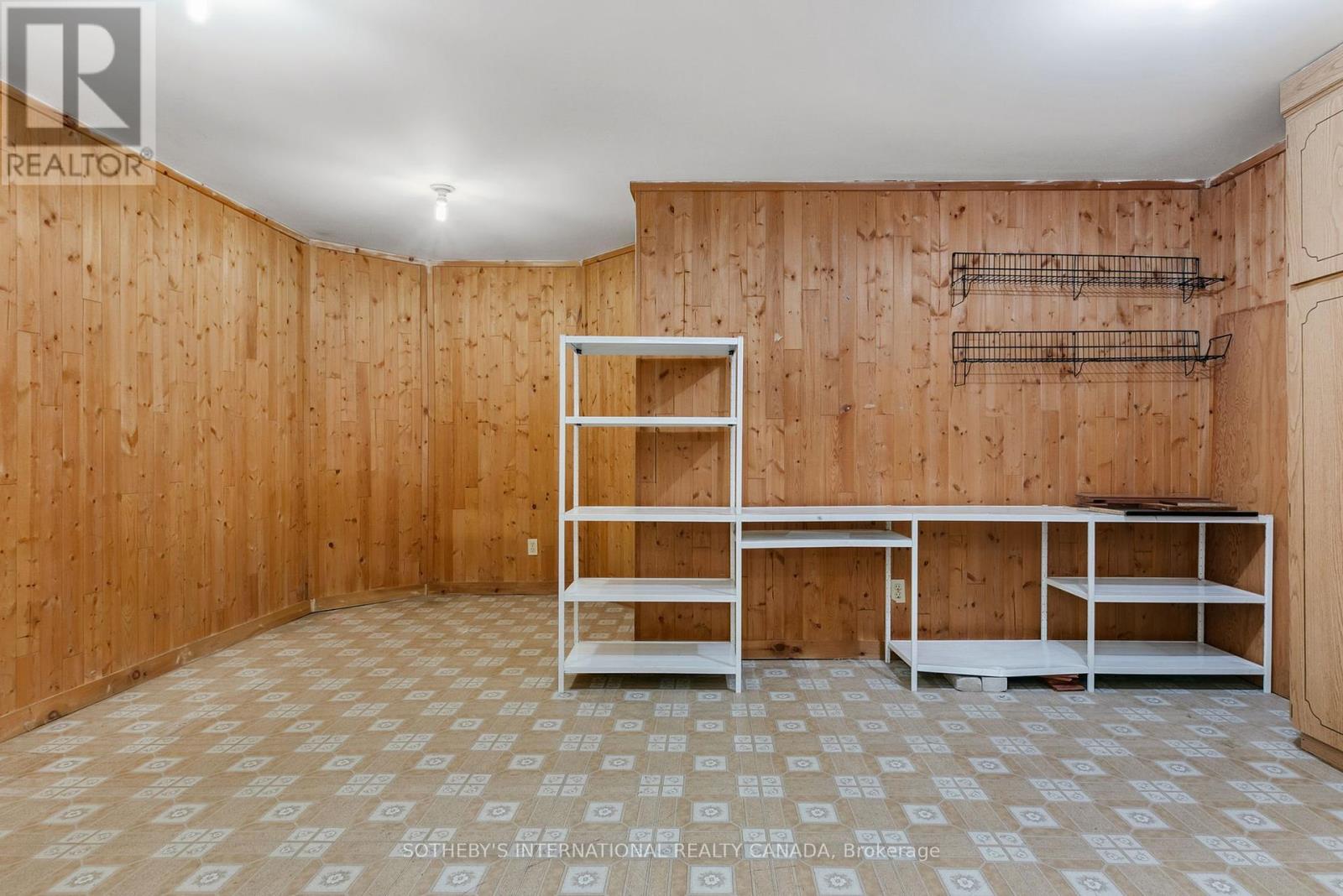 9 Queensborough Crescent, Toronto (Willowridge-Martingrove-Richview), Ontario  M9R 1A1 - Photo 41 - W12158210