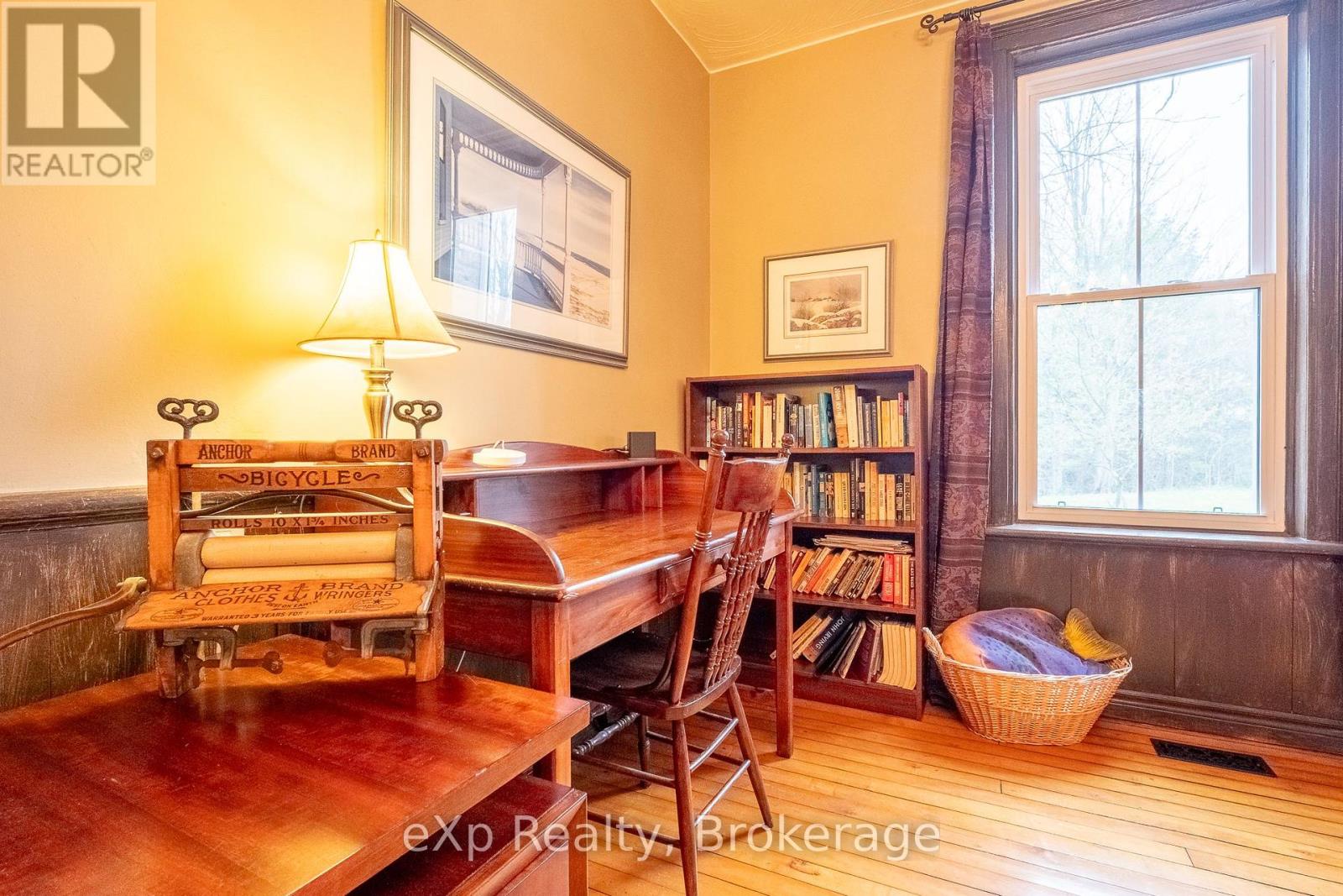 394213 Concession 2, West Grey, Ontario  N0C 1H0 - Photo 15 - X12138100