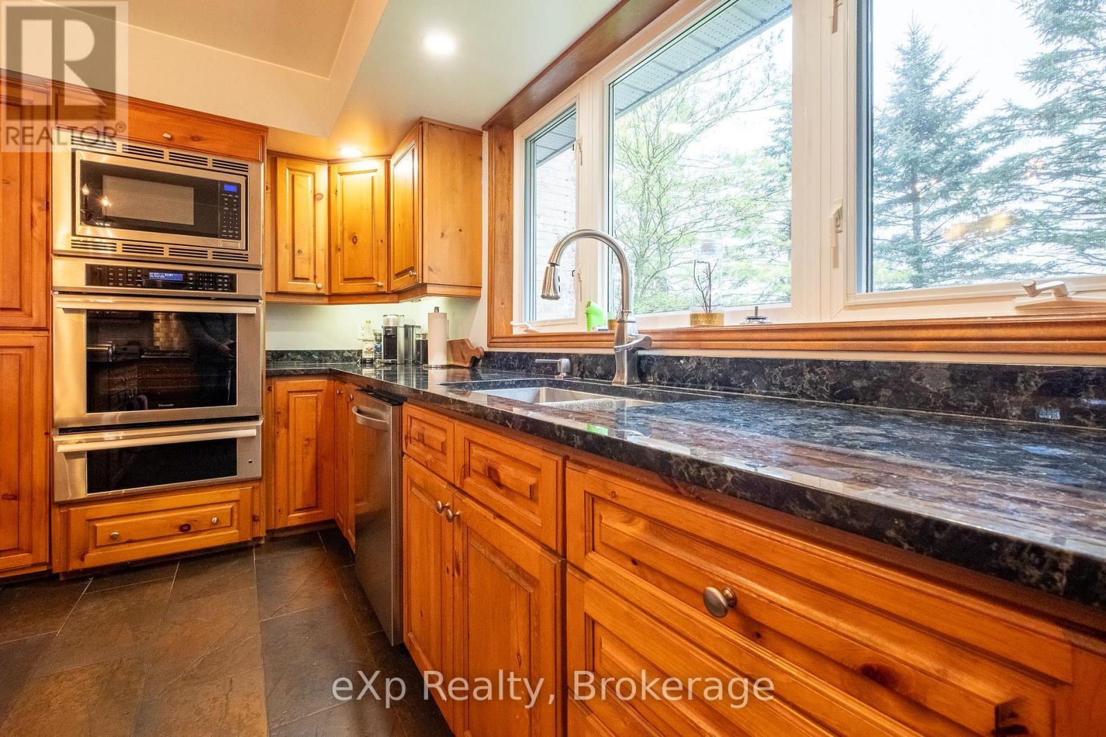394213 Concession 2, West Grey, Ontario  N0C 1H0 - Photo 10 - X12138100