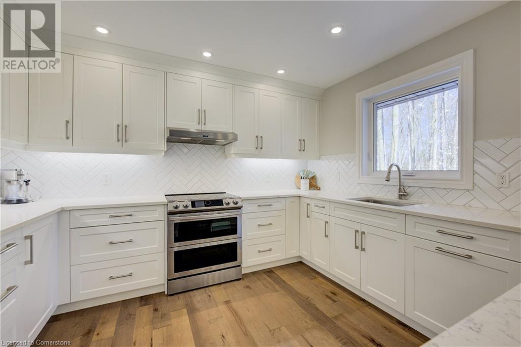 Property at 439 NORTHLAKE Drive image 5
