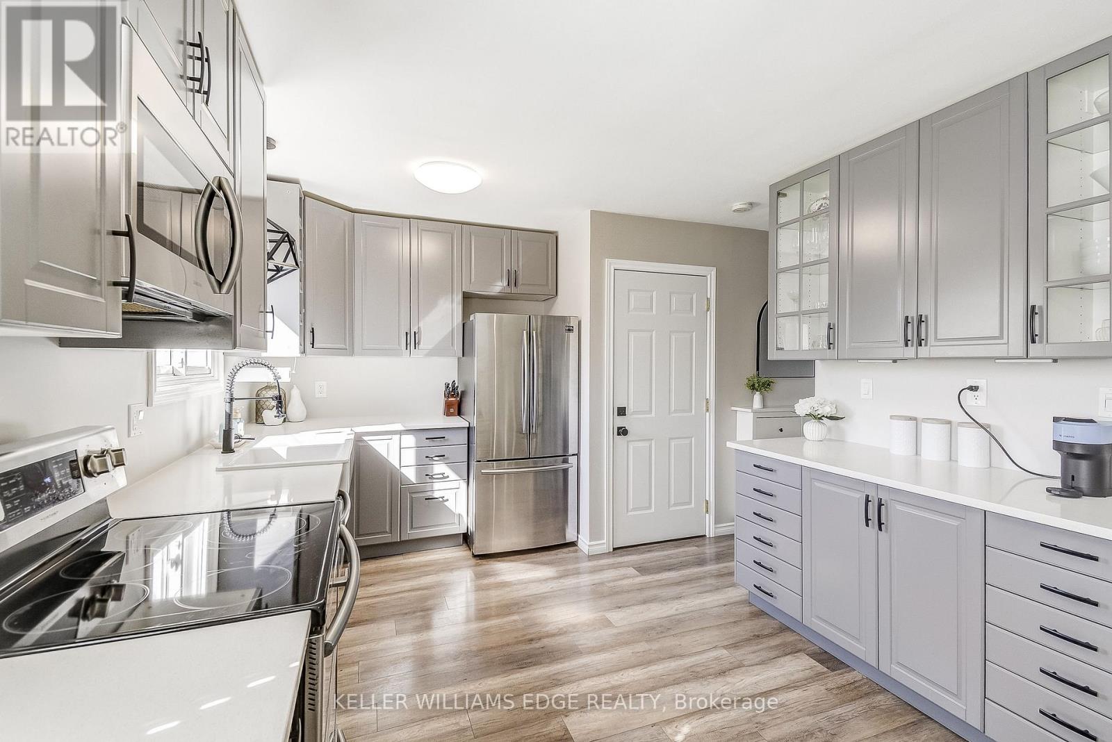 172 Berkindale Drive, Hamilton, Ontario  L8E 1M5 - Photo 9 - X12158161