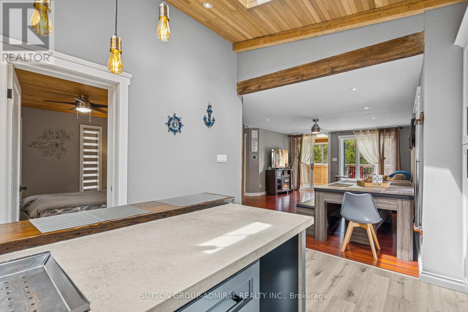 1023 Kirkpatrick Lane, Bracebridge, Ontario  P1L 1X1 - Photo 10 - X12158169