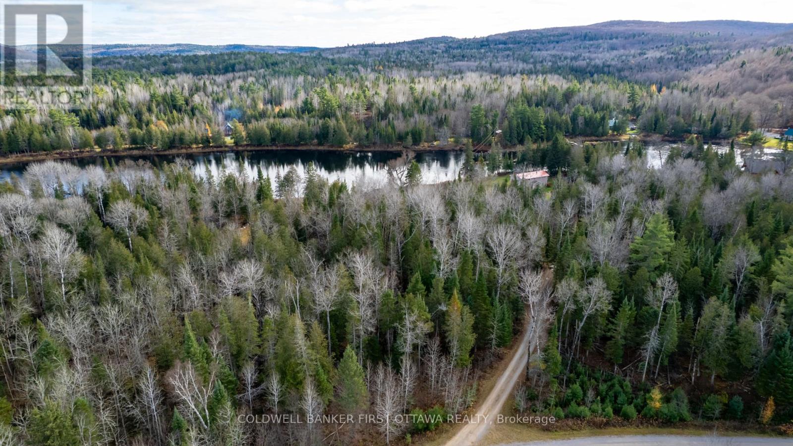 27 Harrison Trail, Greater Madawaska, Ontario  K0J 2R0 - Photo 4 - X12122830