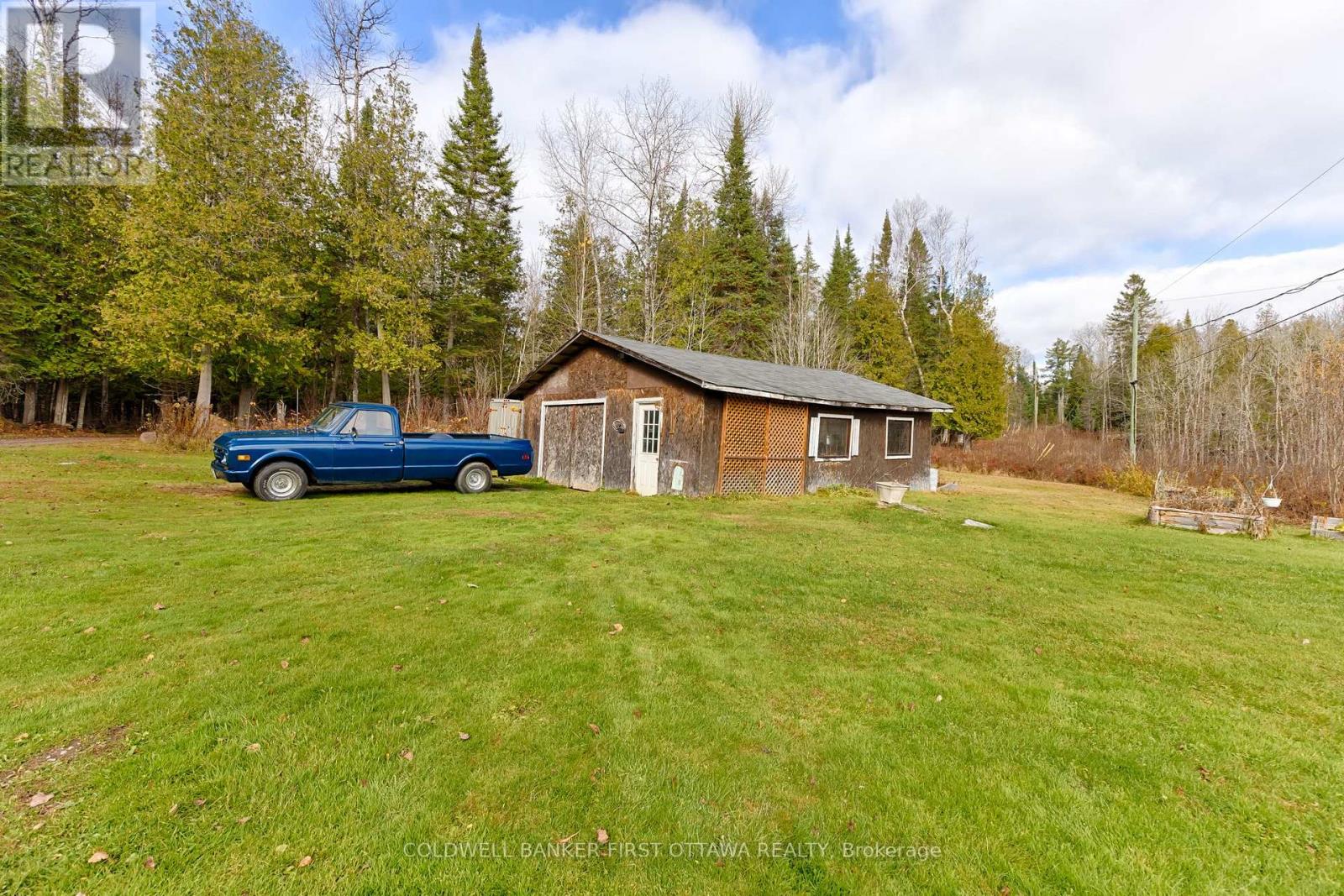 27 Harrison Trail, Greater Madawaska, Ontario  K0J 2R0 - Photo 26 - X12122830