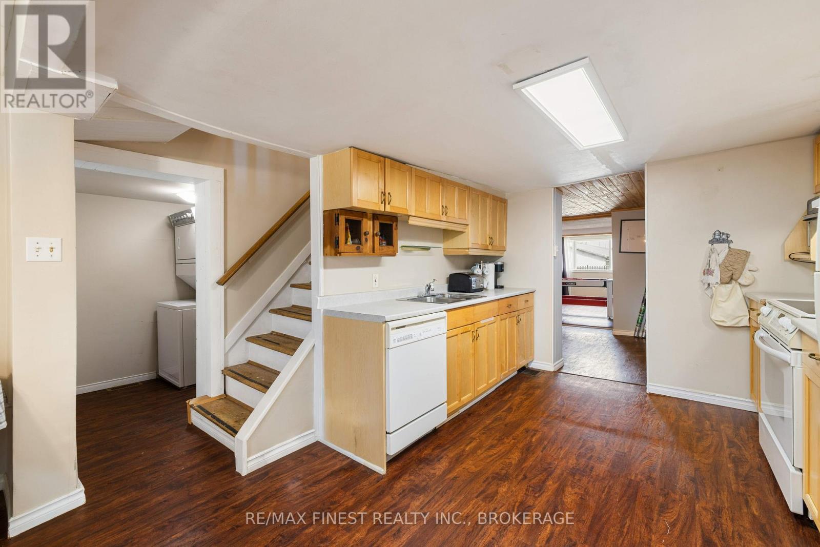 356 York Street, Kingston (East Of Sir John A. Blvd), Ontario  K7K 1R9 - Photo 13 - X12158293