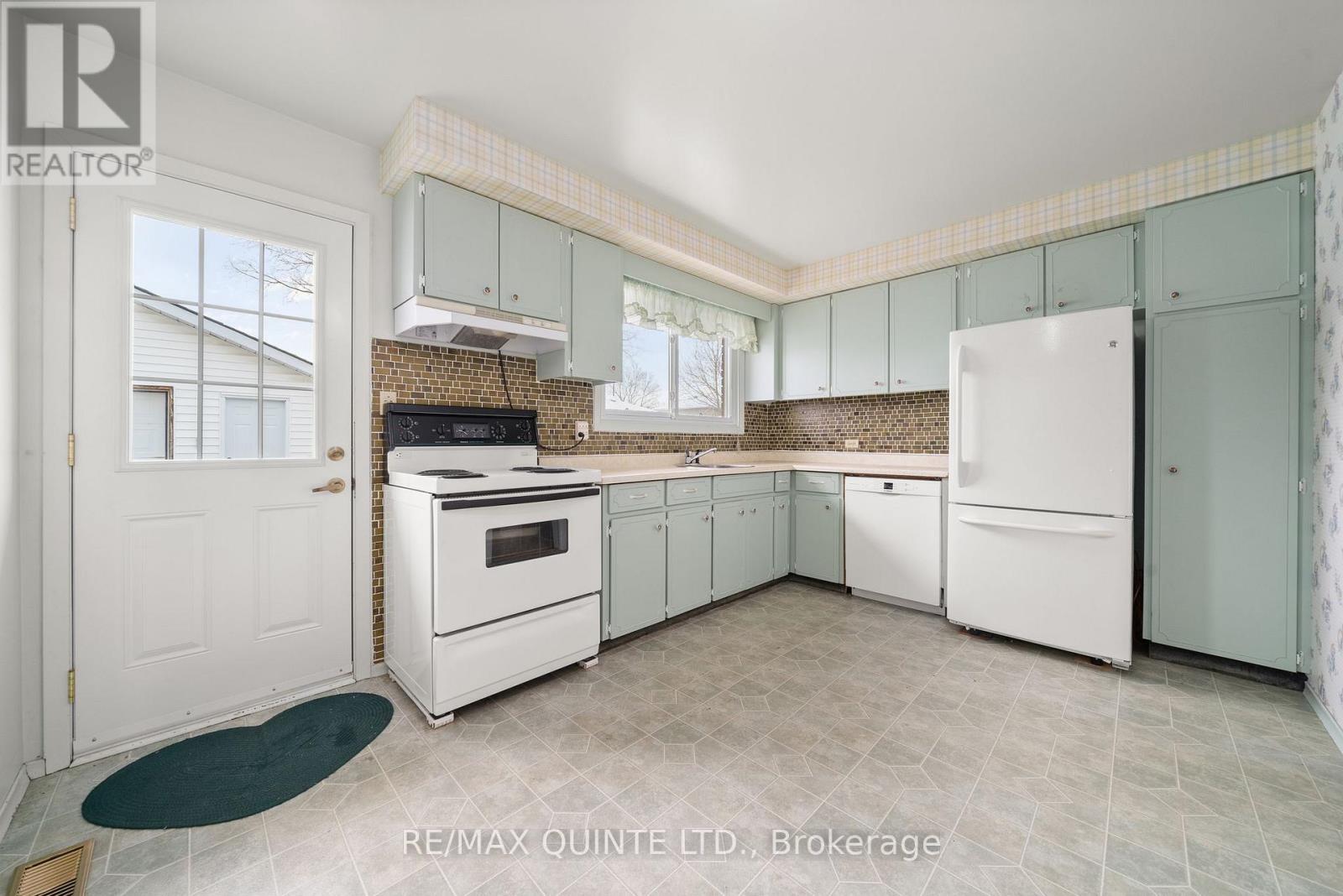 5 Joyce Crescent, Belleville, Ontario  K8N 1Y6 - Photo 12 - X12158303