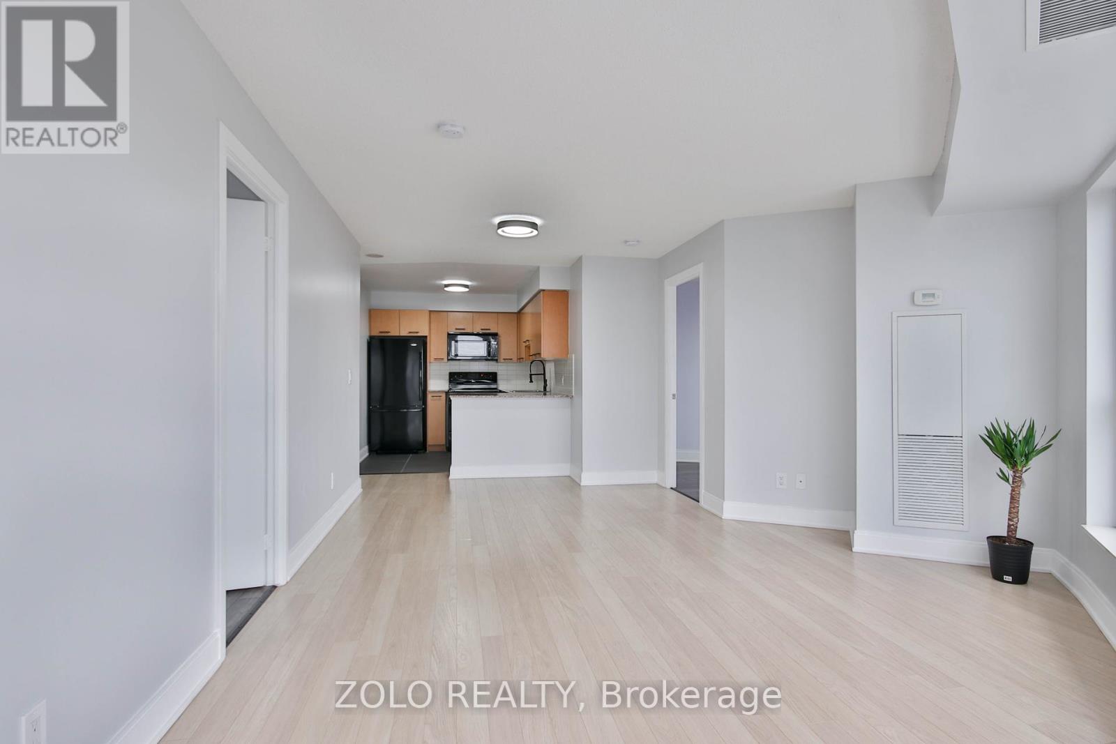 3009 - 125 Village Green Square, Toronto, Ontario  M1S 0G3 - Photo 9 - E12132703