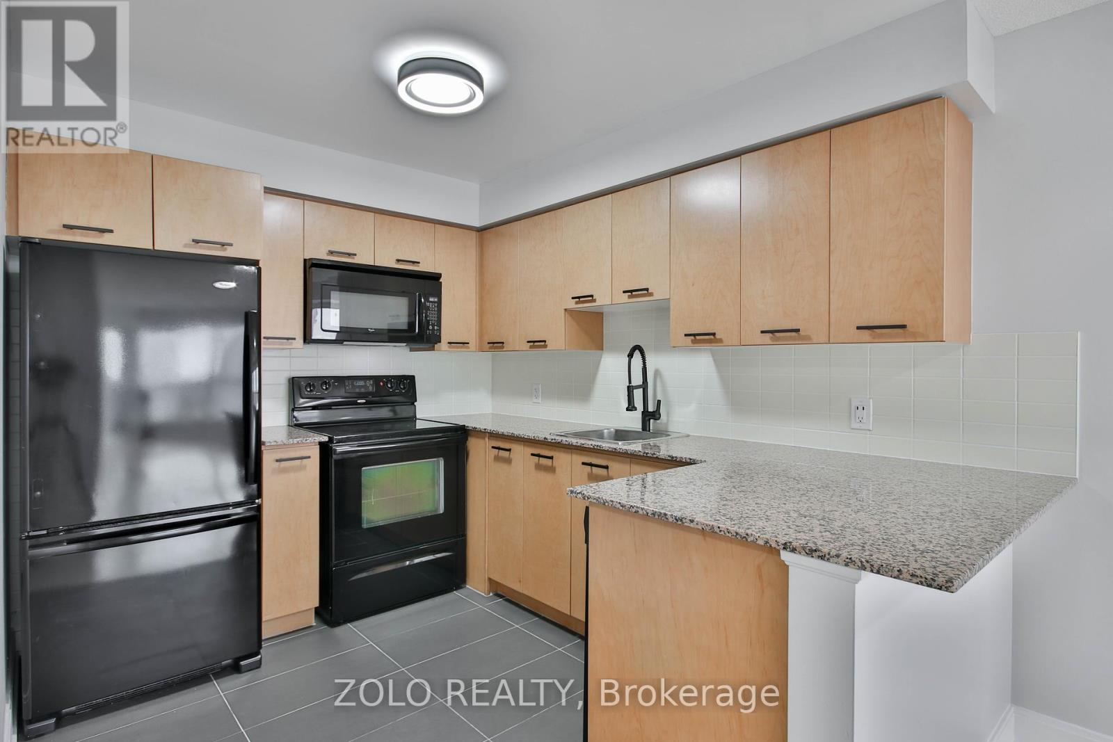 3009 - 125 Village Green Square, Toronto, Ontario  M1S 0G3 - Photo 10 - E12132703