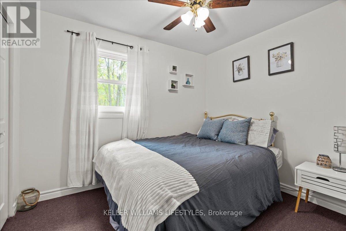 6085 Danbea Lane, Lambton Shores (Kettle Point), Ontario  N0N 1J1 - Photo 15 - X12158264