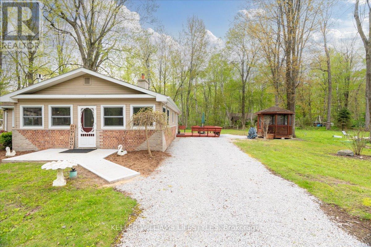 6085 Danbea Lane, Lambton Shores (Kettle Point), Ontario  N0N 1J1 - Photo 4 - X12158264