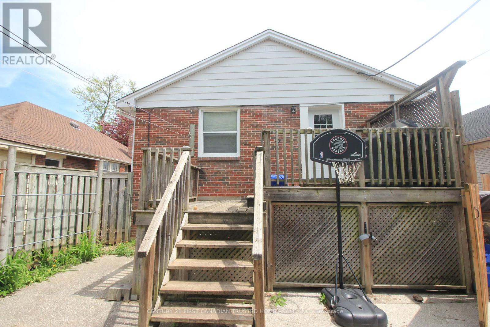 Photo 41 of 46 for 73 Jaqueline Street