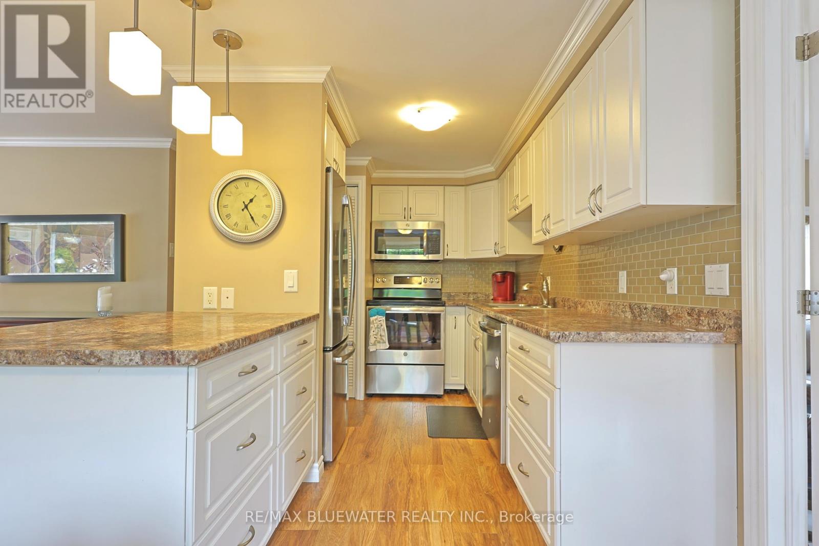 22 Pebble Beach Parkway, South Huron (Stephen), Ontario  N0M 1T0 - Photo 18 - X12158334