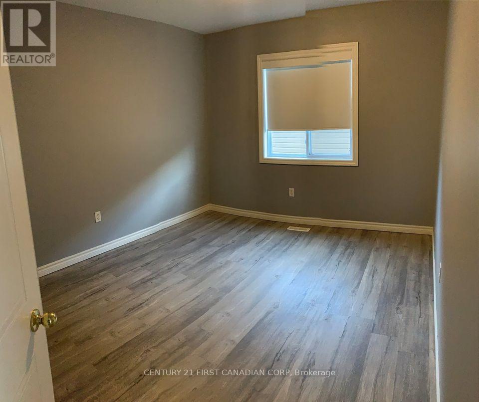 980 Oakcrossing Road, London North (North M), Ontario  N6H 0A7 - Photo 15 - X12158352